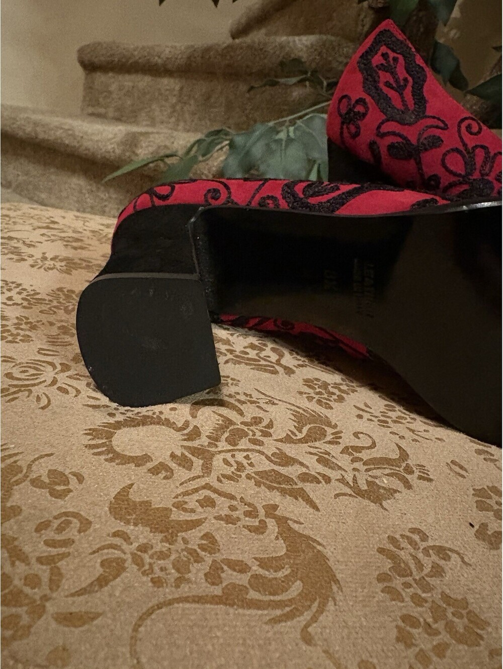 Vintage YSL Yves Saint Laurent Red Embroidery Black On Red Suede Heels Size 8.5 - Picture 8 of 13